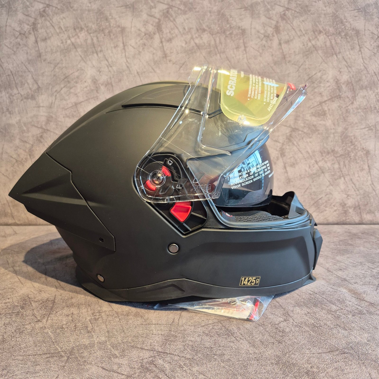 STUDDS HELIOS MATT BLACK