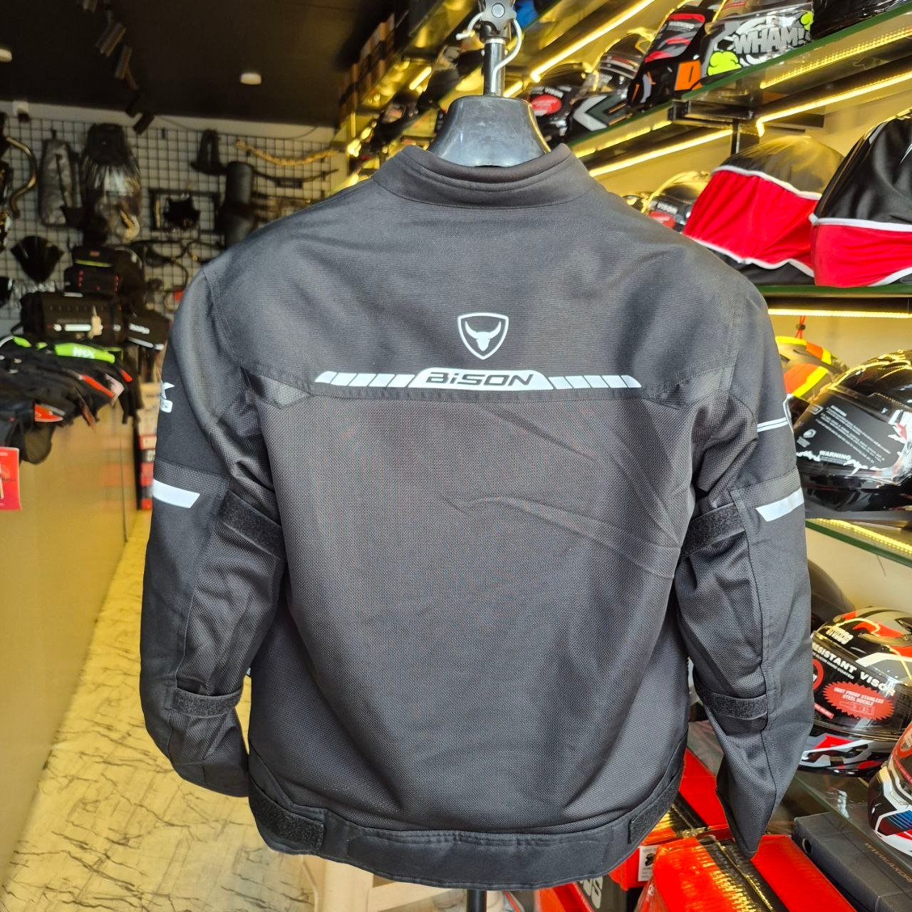 BISON COMET BLACK L SIZE